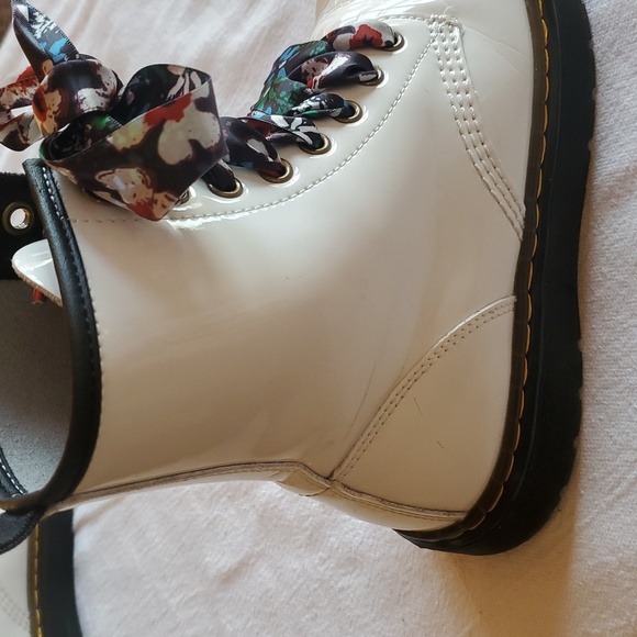 Doc Martens Zavala Leather Boot US Sz 6 Men Women Size 7 White - Picture 8 of 9